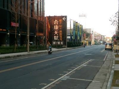 新北新莊拍賣大樓-4