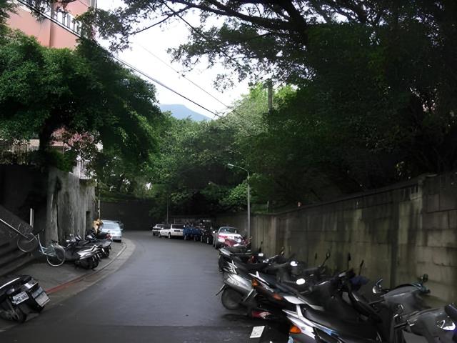 台北北投拍賣大樓-2