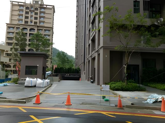 新店拍賣大樓-3