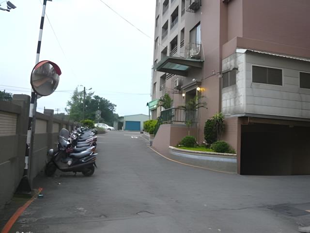 桃園平鎮法拍大樓-0