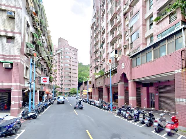 五股拍賣大樓-3