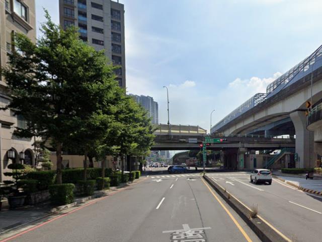 三重法拍大樓-7