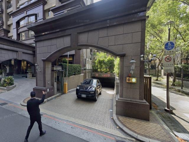 台北信義區拍賣大樓-5