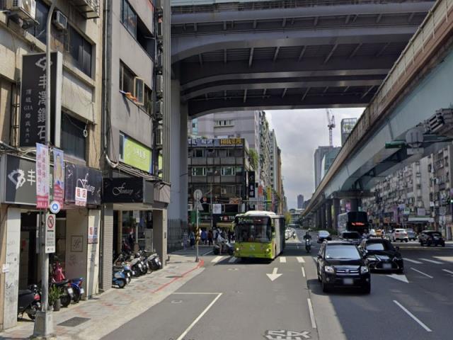 台北松山法拍大樓-2