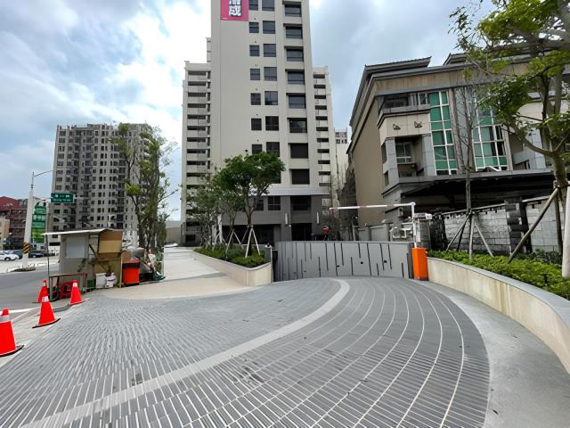 桃園區法拍大樓-3